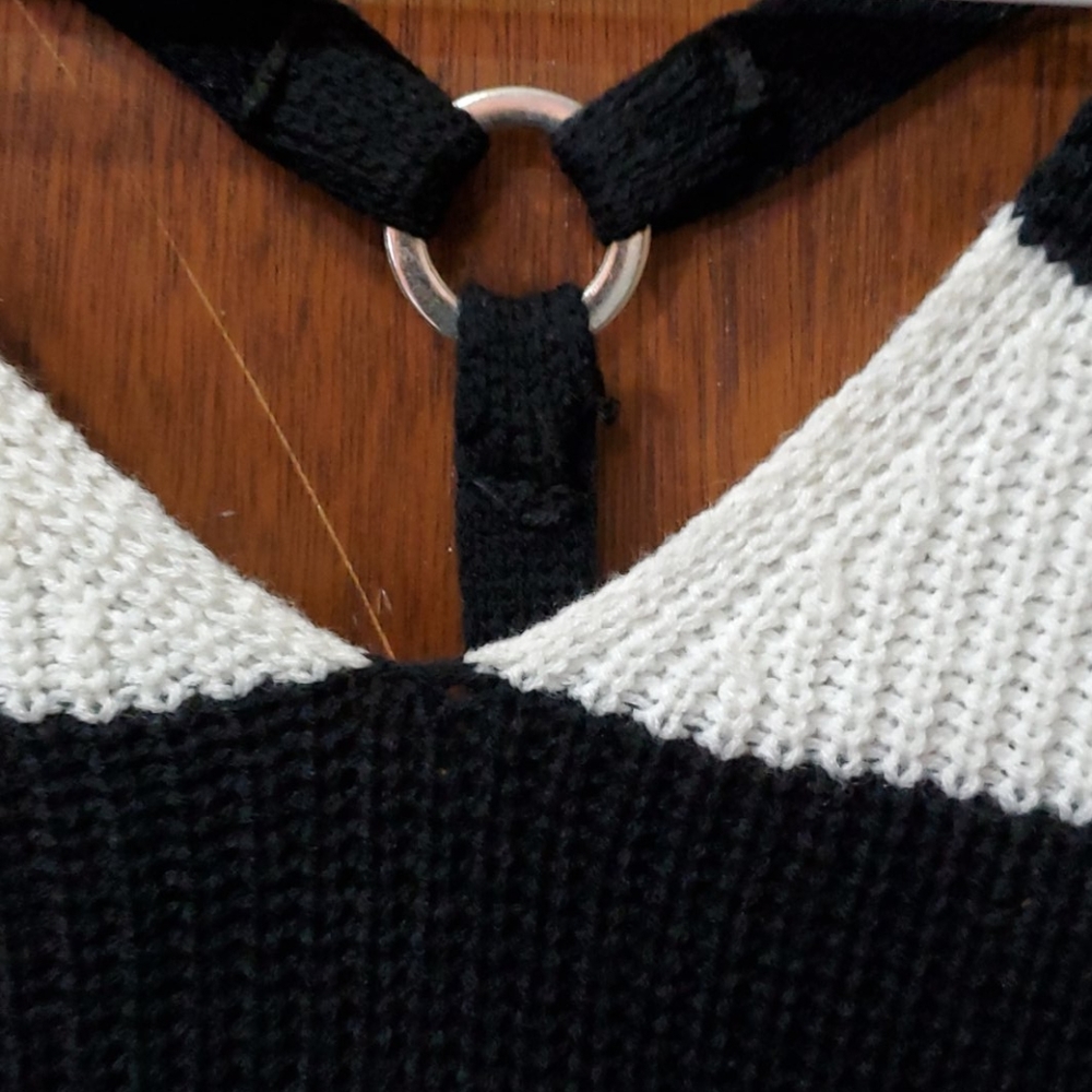 Sweater - Picture 2 of 4